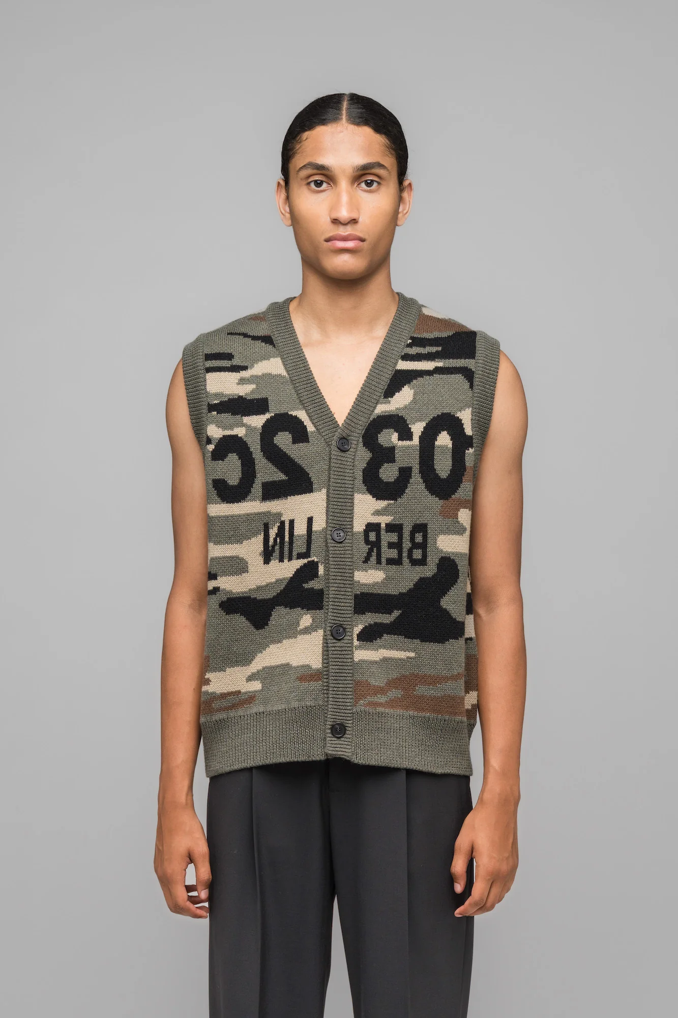 SELFIE VEST - Image 3