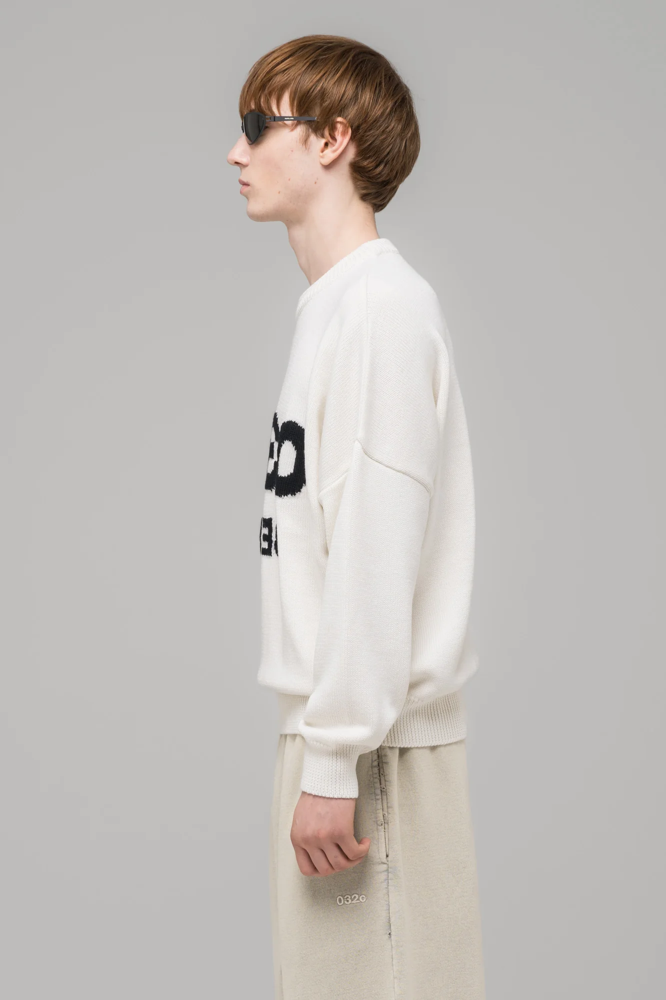 "SELFIE" SWEATER WHITE/BLACK - Image 4