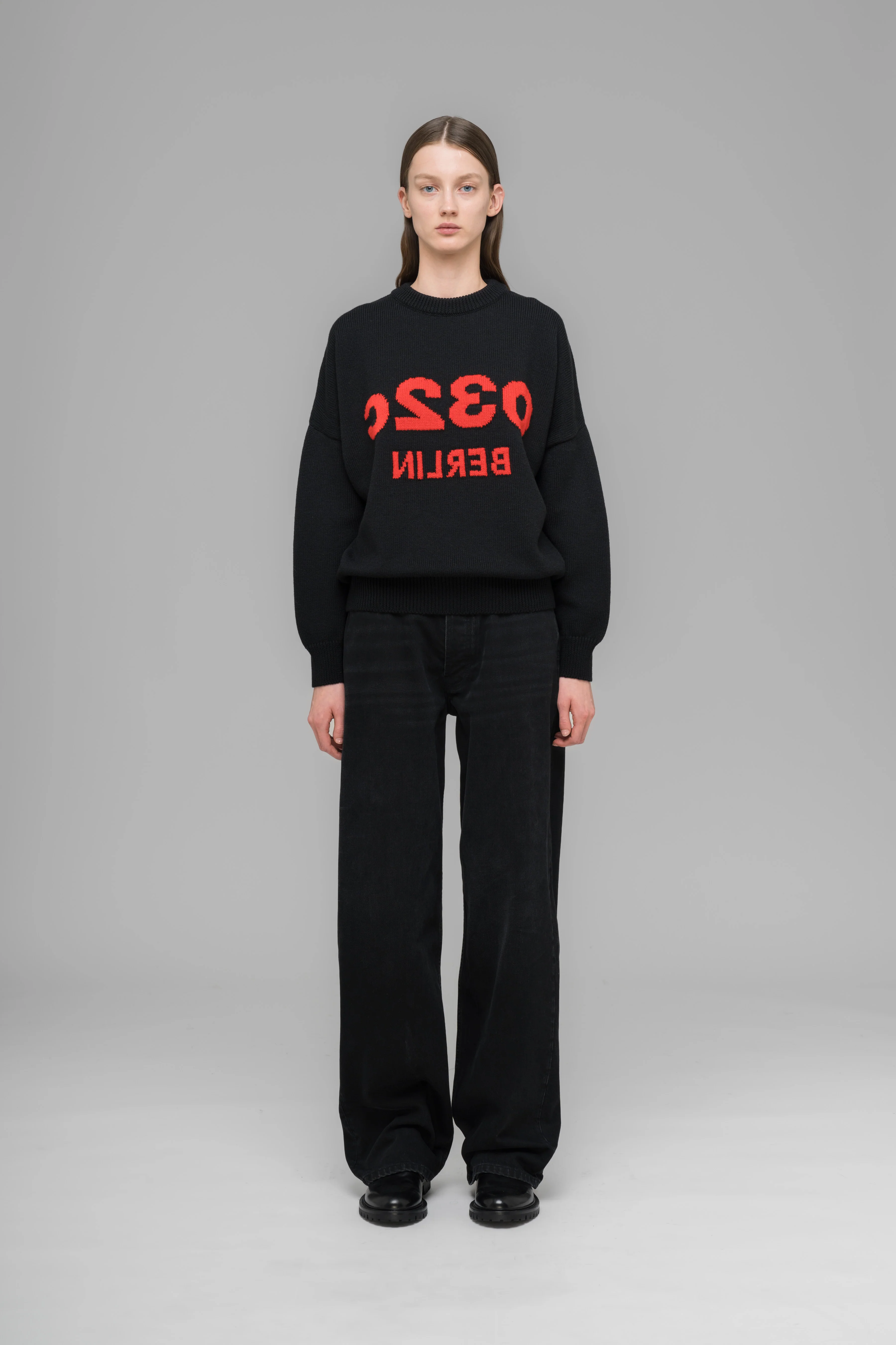 "SELFIE" SWEATER BLACK&RED