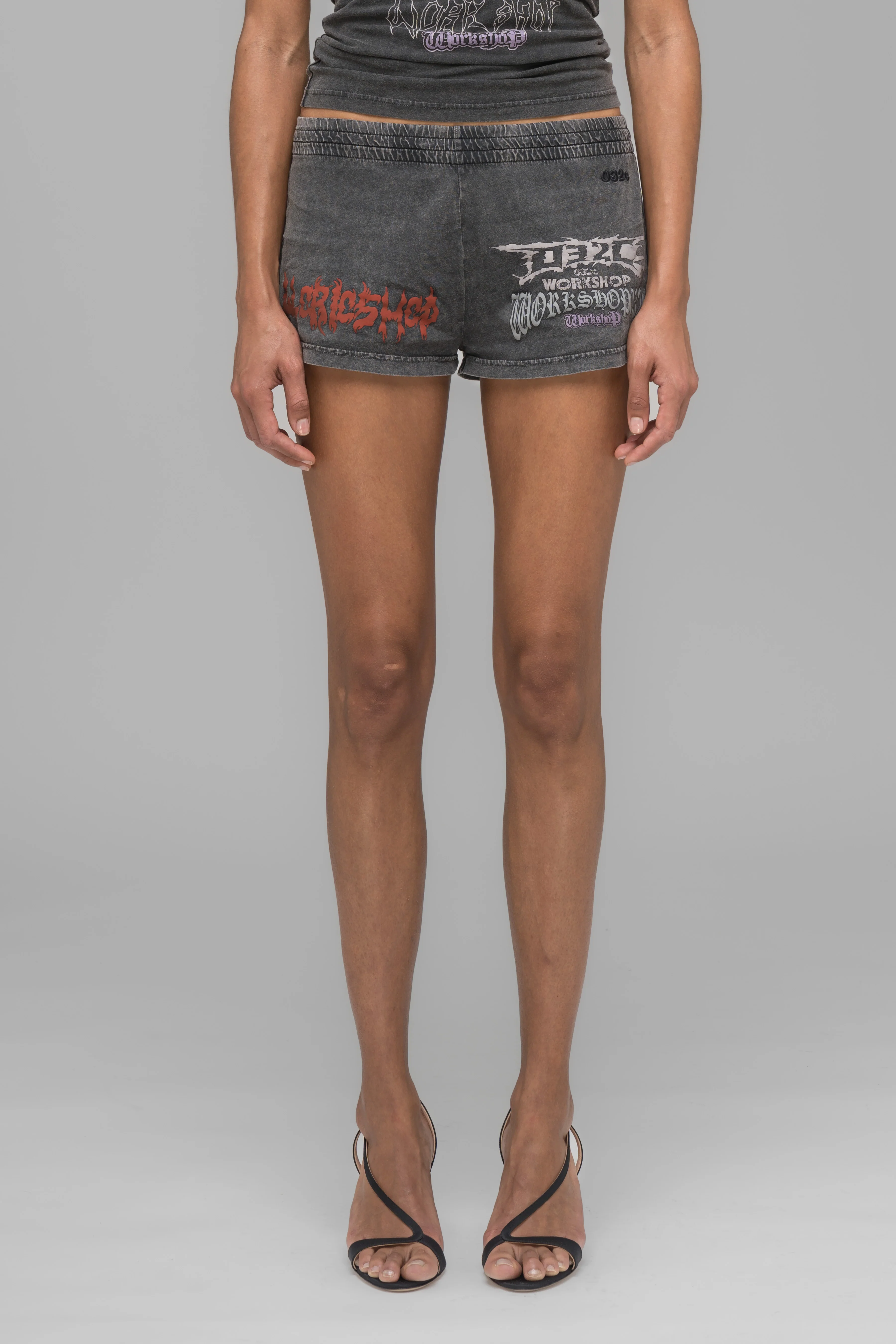 SHORTS WITH PRINT - Image 2